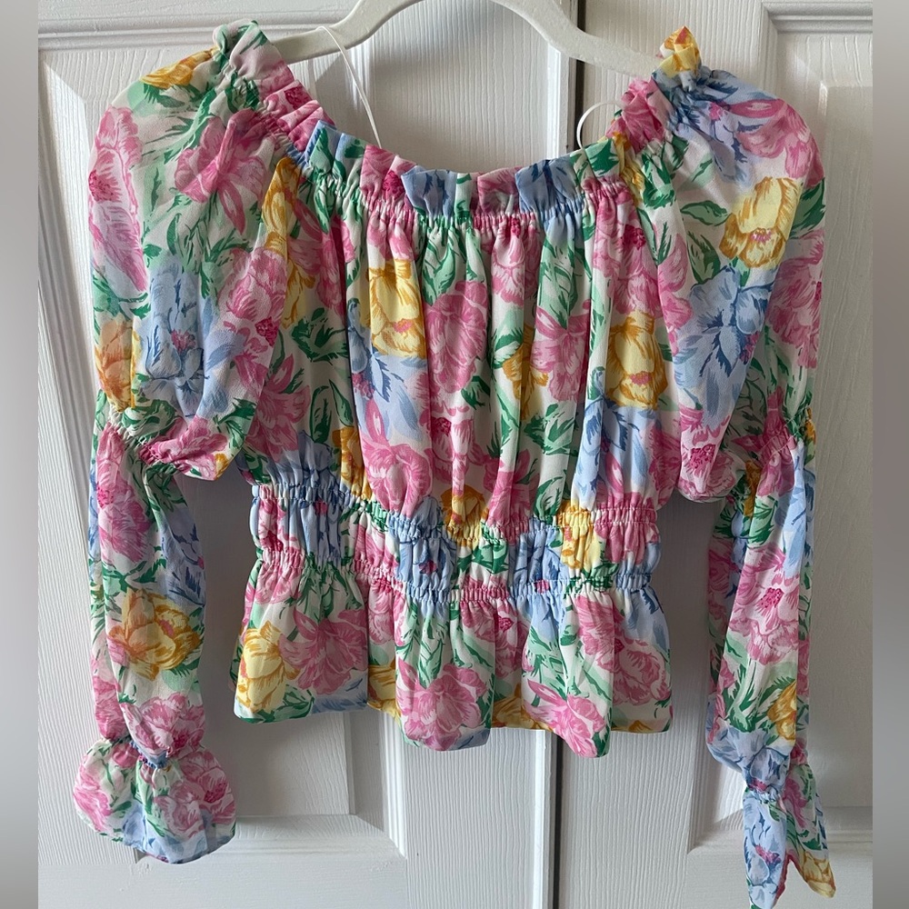 WAYF off the shoulder floral top size XS